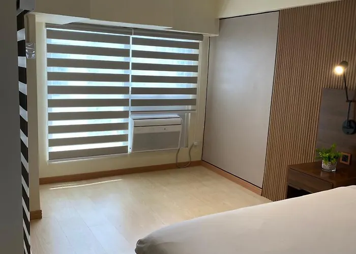 Edsa Heights Unit 3422 Two Br Penthouse Loft Unit Ama Tower Residences 3*