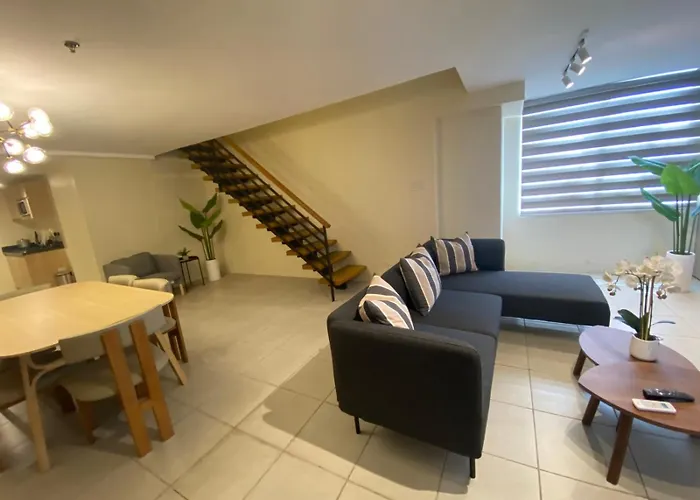 Aparthotel Edsa Heights Unit 3422 Two Br Penthouse Loft Unit Ama Tower Residences