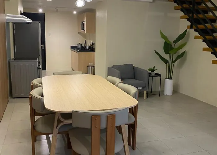 Edsa Heights Unit 3422 Two Br Penthouse Loft Unit Ama Tower Residences 3*