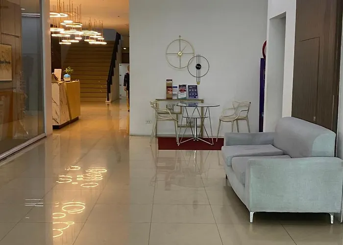 Edsa Heights Unit 3422 Two Br Penthouse Loft Unit Ama Tower Residences Aparthotel Manila