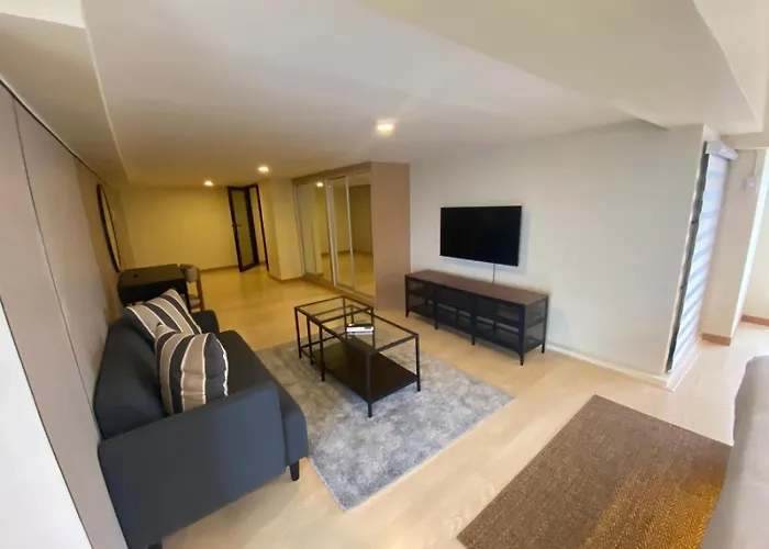 Edsa Heights Unit 3422 Two Br Penthouse Loft Unit Ama Tower Residences Aparthotel Manila