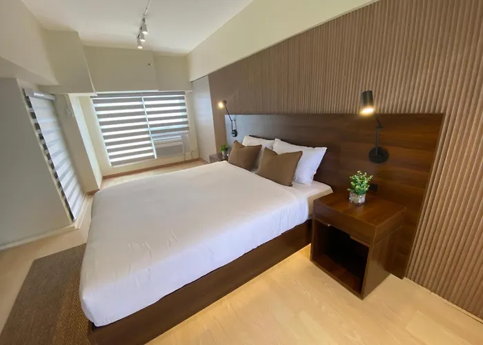Edsa Heights Unit 3422 Two Br Penthouse Loft Unit Ama Tower Residences Aparthotel Manila