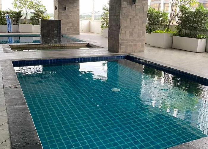 Edsa Heights Unit 3422 Two Br Penthouse Loft Unit Ama Tower Residences 3* Manila