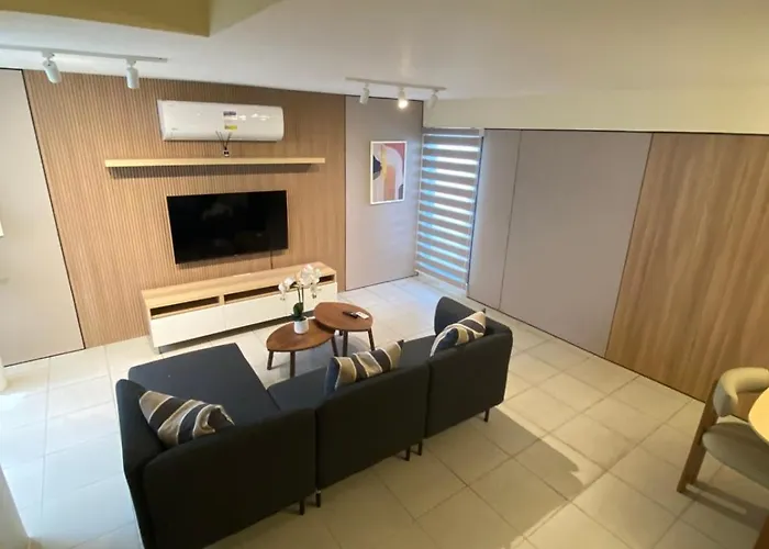 Edsa Heights Unit 3422 Two Br Penthouse Loft Unit Ama Tower Residences 3*