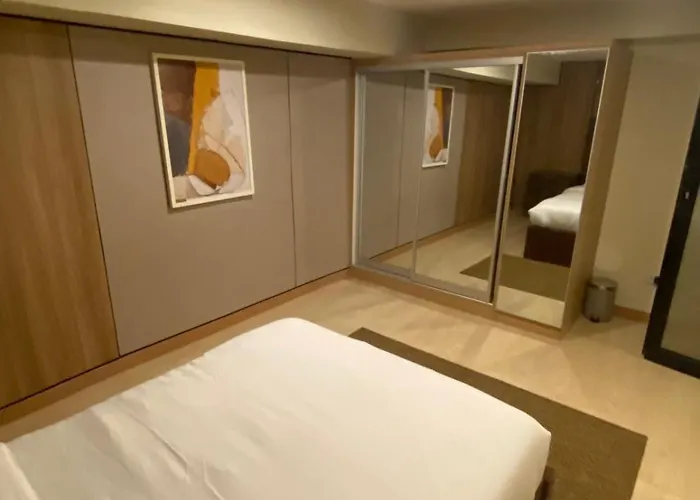 Aparthotel Edsa Heights Unit 3422 Two Br Penthouse Loft Unit Ama Tower Residences 3*