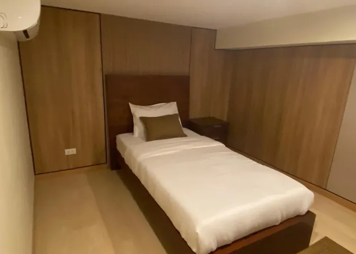 Edsa Heights Unit 3422 Two Br Penthouse Loft Unit Ama Tower Residences
